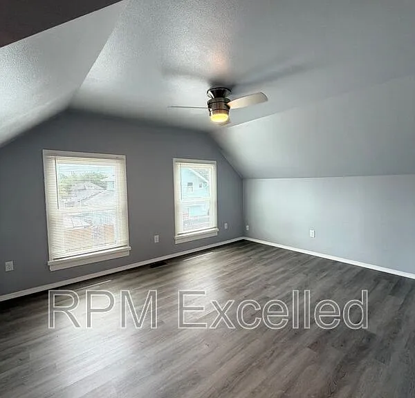 717 W Stewart #C — Photo 11