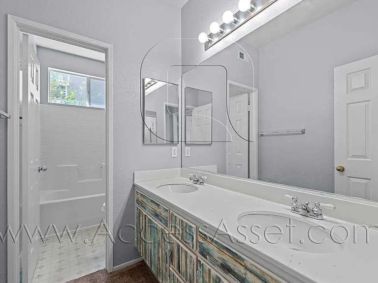 27090 Adelanto Dr — Photo 5