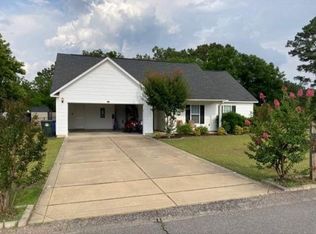1591 Rossmore Dr, Fayetteville, NC 28314