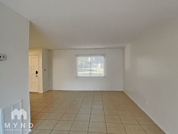 4th image of 5924 N 83rd St