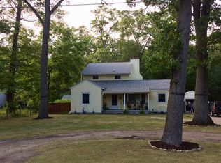 1140 W Giles Rd, Muskegon, MI 49445