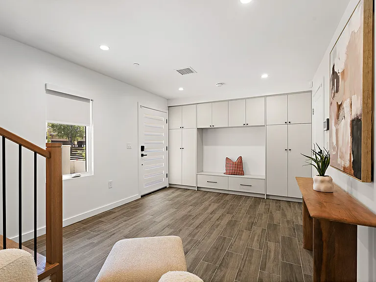 4805 Matilija Ave — Photo 17
