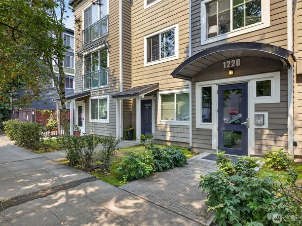 1220 E Columbia Street #202, Seattle, WA 98122