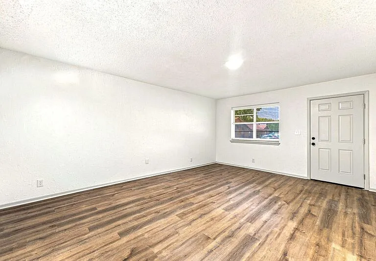 203C Jefferson St — Photo 11