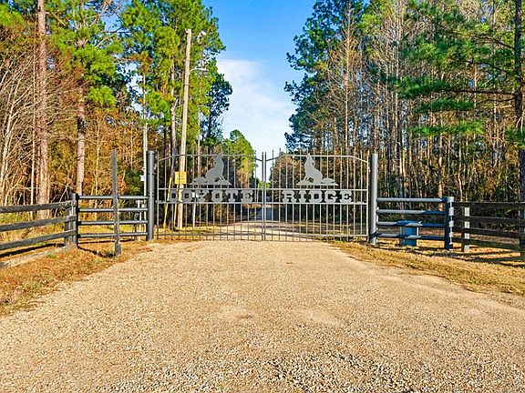 2nd image of 18 Weatherby Ln