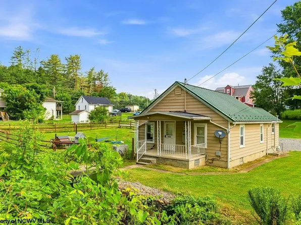 3051 River Rd, Clarksburg, WV 26301