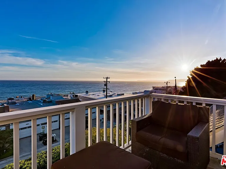 25129 Malibu Rd — Photo 35