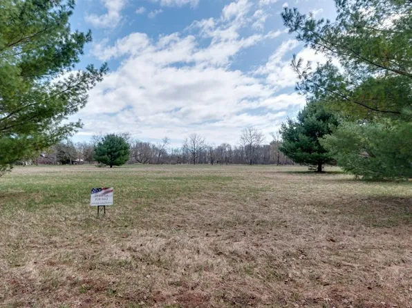 6th St #4, Marinette, WI 54143