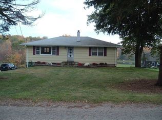 32 Spicer Rd, Preston, CT 06365