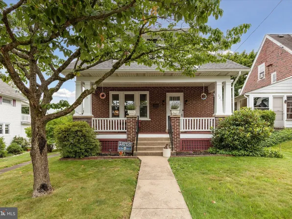 321 S 4th St, Perkasie, PA 18944