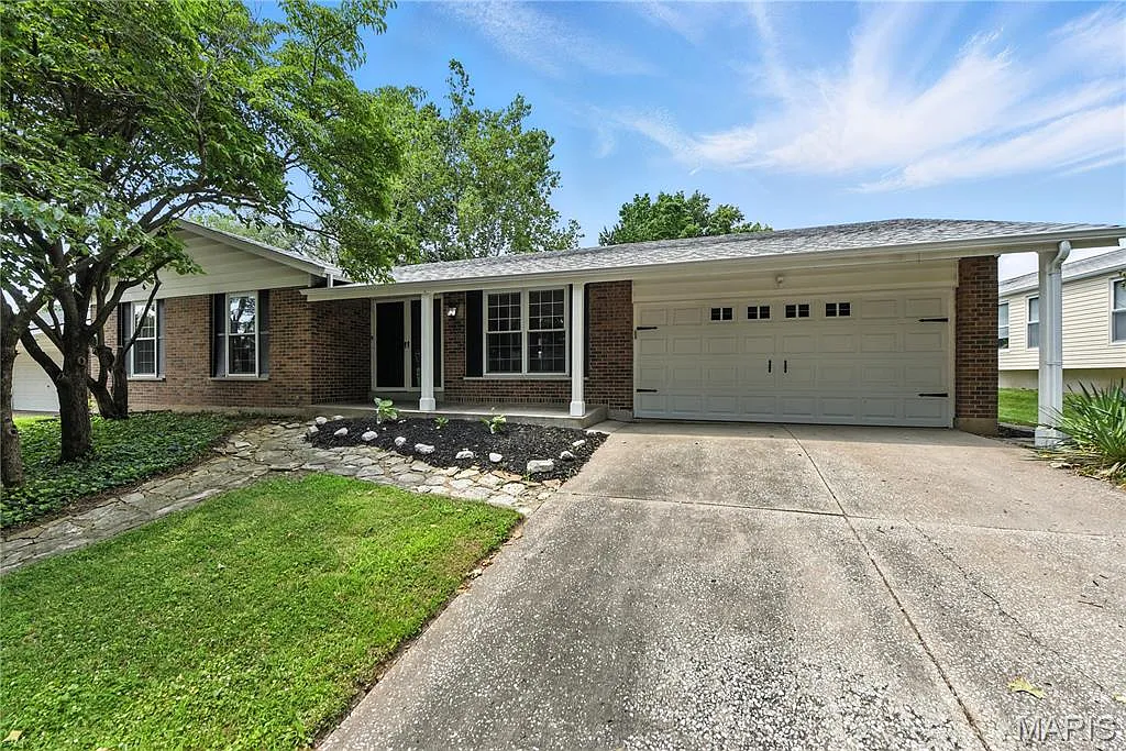 3647 Argonne Forest Dr photo 1