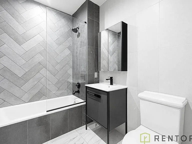 494 Manhattan Ave #405E — Photo 11