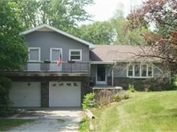 55182 230th St, Glenwood, IA 51534