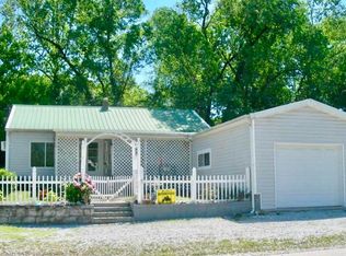 702 Park St, Anderson, MO 64831