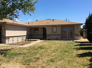 500 E Clark St, Madera, CA 93638