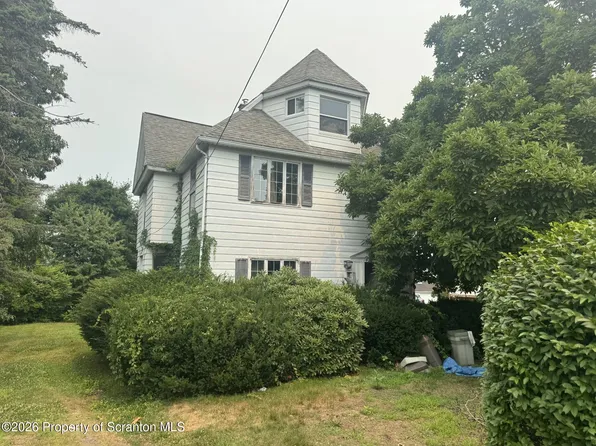 3816 Birney Ave, Moosic, PA 18507