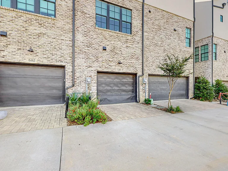 638 Dalton Ln #802 — Photo 42