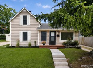 610 Quarter St, Rochester, MI 48307