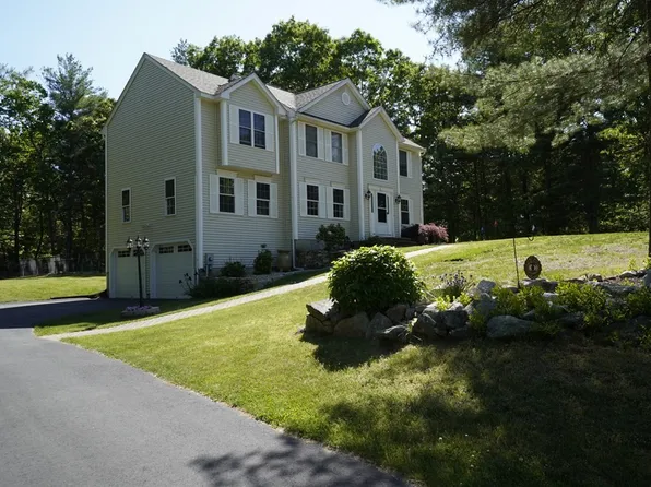 12 Royal Crest Dr, Douglas, MA 01516
