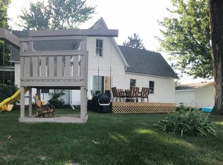 1736 2nd Ave S, Clinton, IA 52732