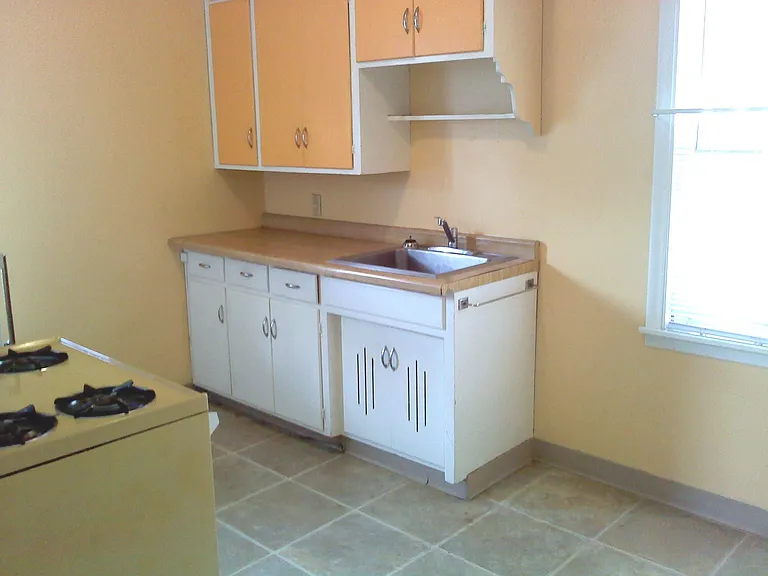 650 Quincy St NE #5 — Photo 9