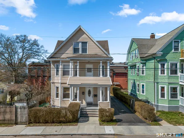 64 Connecticut Avenue, New London, CT 06320