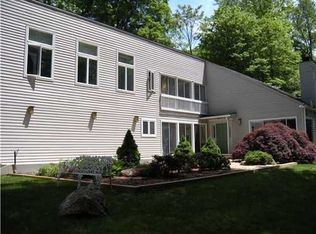 26 N Porchuck Rd, Greenwich, CT 06831