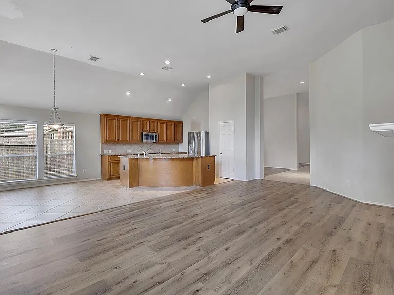 3711 Rocky Ledge Ln — Photo 10