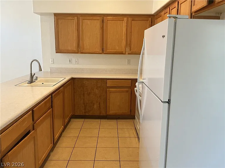 3144 Sierra Ridge Dr — Photo 4