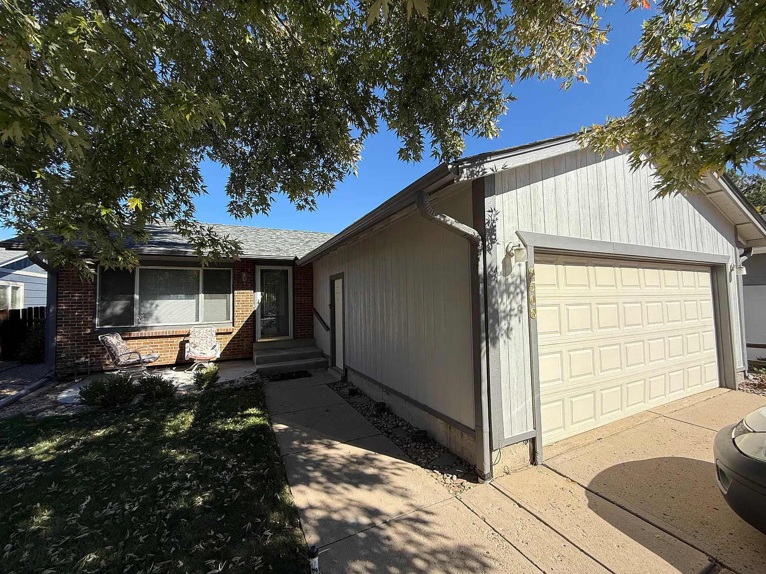 5 bed, 2600 sqft, $850 — Photo 2