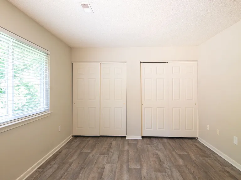 Sherwood Apartment Homes — Photo 21