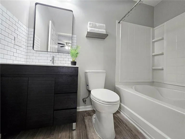 2430 Piering Dr — Photo 4