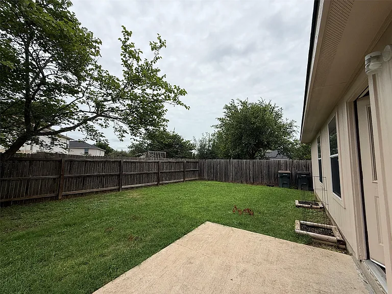 316 Meadow Park Dr — Photo 30