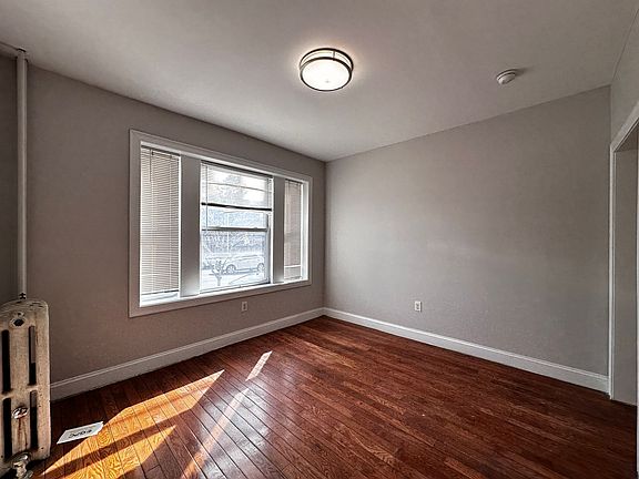 3rd image of 3143-49 Kennedy Blvd #101