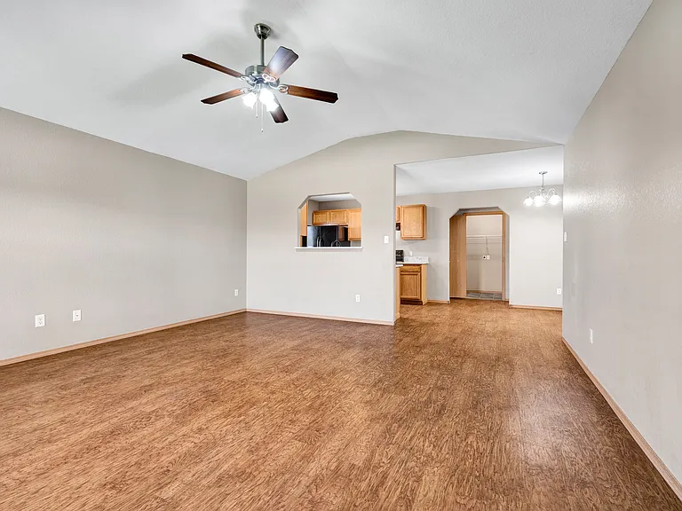316 Apple Valley Dr — Photo 6