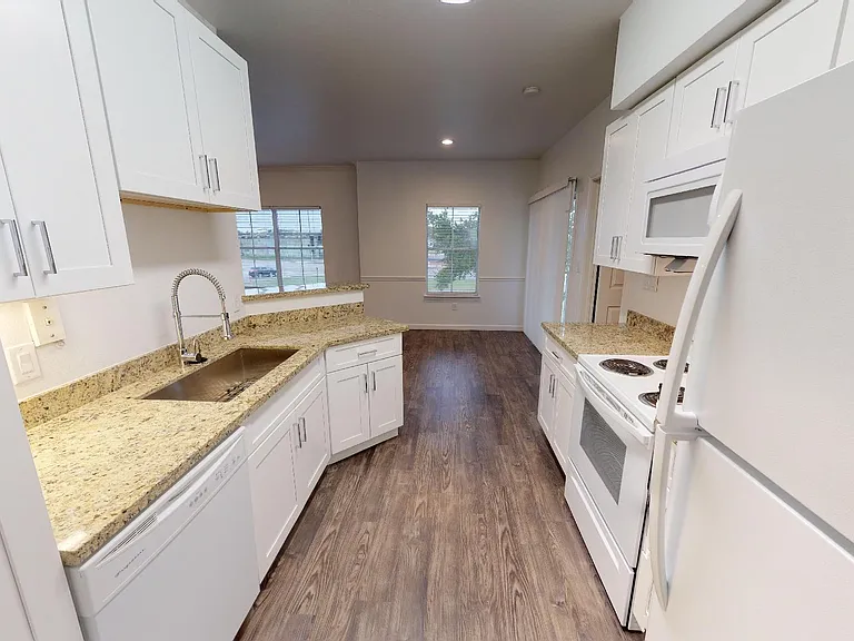 The Whittington Apartments — Photo 102