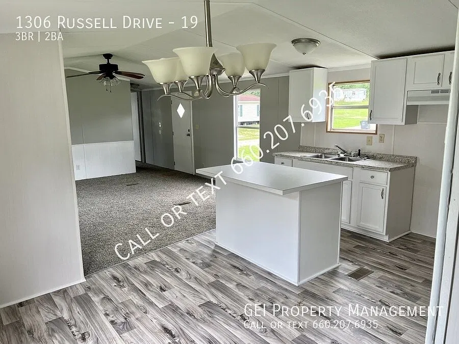 1306 Russell Dr #19