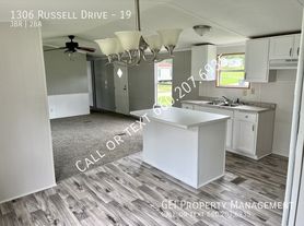 1306 Russell Dr