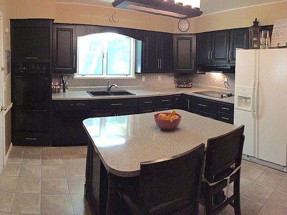 kitchen with center island