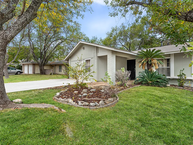 7107 Spring Flower St — Photo 3