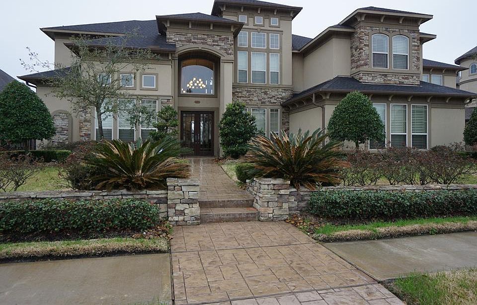 1st image of 17519 E Bremonds Bend Ct