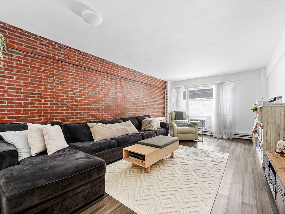 1st image of 40 Sutton Pl APT 4E