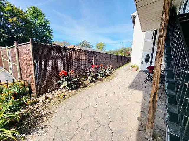 208 Wyoming Ave #3 — Photo 14