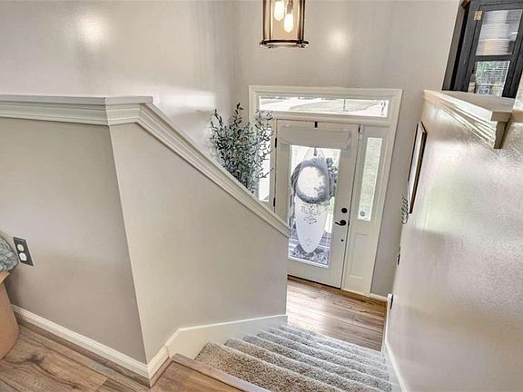 3rd image of 125 Millcrest Dr