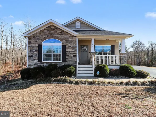 129 Hickory Hill Overlook Ct, Fredericksburg, VA 22405