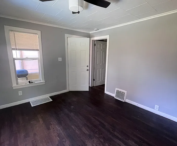 636 Florence St — Photo 7