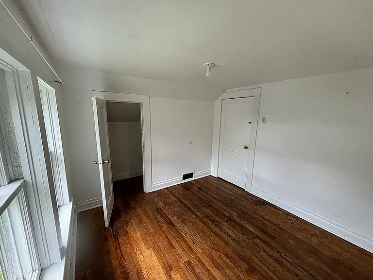 10217 Cumberland Rd — Photo 14