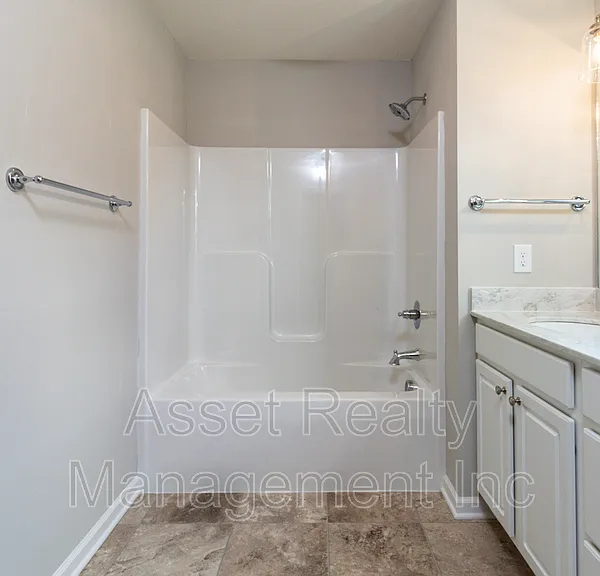 628 Drakewood Rd — Photo 23