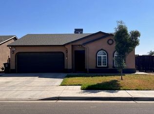 8644 Foothill Ave, Parlier, CA 93648