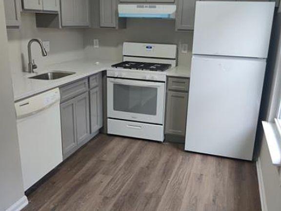 4th image of 2718 Titan St